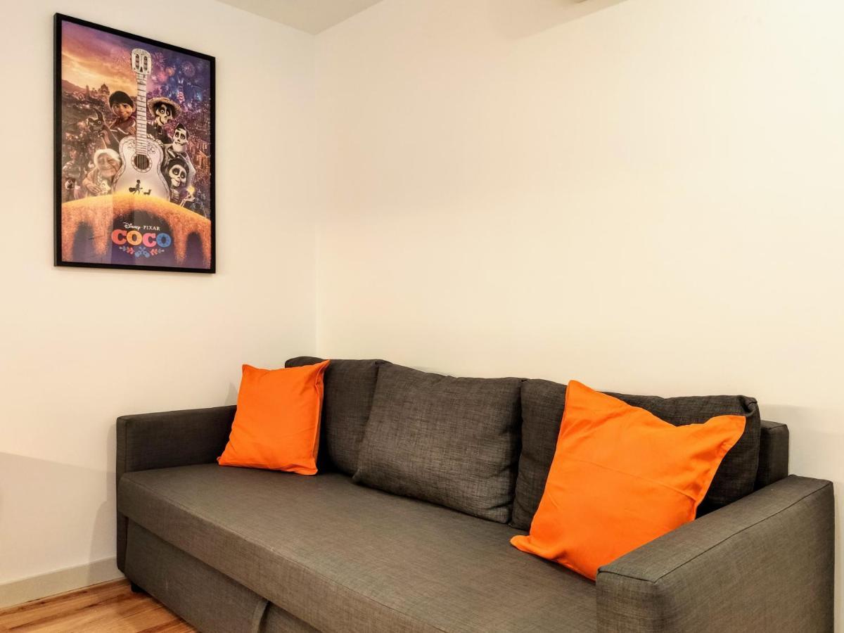Bombarda Cinema Apartments Porto Exterior photo